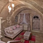 kapadokya-oykuevi-otel-balayi-suiti-beyaz-oda