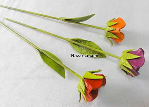 KARTON VİYOLLER İLE LALE ÇİÇEK YAPILIŞI