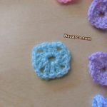 kucuk-renkli-motiften-battaniye-1