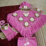 pembe-etekli-cantali-bereli-takim-panco