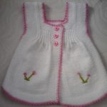 ustten-daralan-beyaz-bebek-yelek