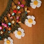 papatyali-renkli-tas-boncuklu-oya