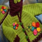 yesil-cicekle-bezeli-tig-cocuk-hirka