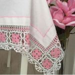 mutfak-masasi-pembe-cicekli-kenar-modeli