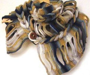 dugmeli-sac-orguden-batik-boyunluklar