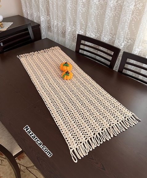 Crochet- Table- Runner-danteller