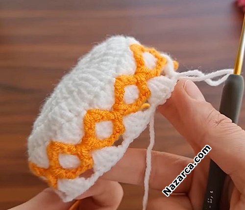 petek-desenli-kalemlik-crochet-DIY