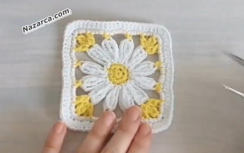 Ortası papatya model tığ örgüsü motif